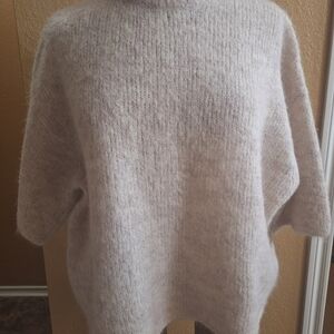 Zara Women's Crewneck Fuzzy Sweater in Pale Beige